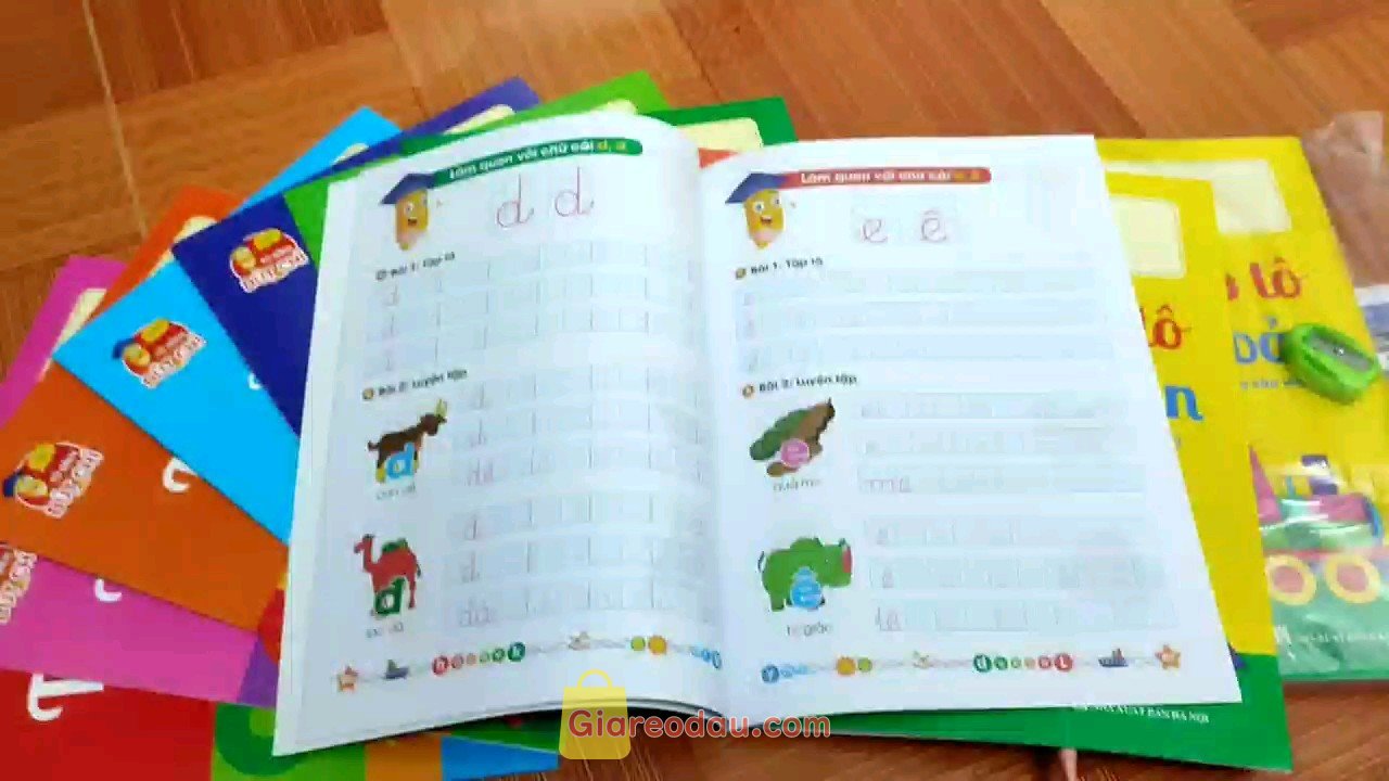 Giảm giá [Mã giảm 15%] Bộ 10 Quyển Luyện Viết Tập Tô Chữ Cho Bé Mẫu Giáo. Sách đủ 10 quyển được tặng 2 bút chì, 1 gọt bút chì, 1 tẩy. Hợp. 