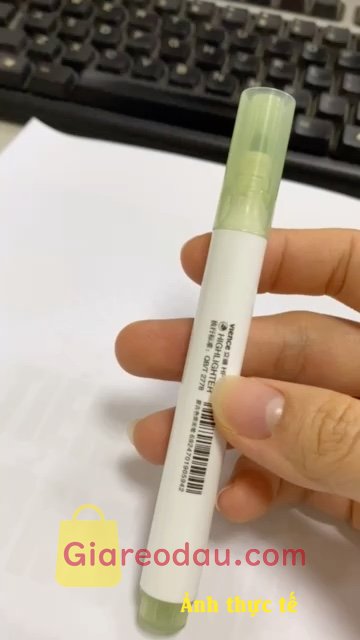 Giảm giá [Mã giảm 33%]  Bút đánh dấu highlight dạ quang nhiều màu học ngoại ngữ siêu đỉnh MCBooks (Tặng ngẫu nhiên 1 chiếc). Giao hàng nhanh đóng gói kỹ càng, bút tặng kèm khi mua bộ sách tiếng. 