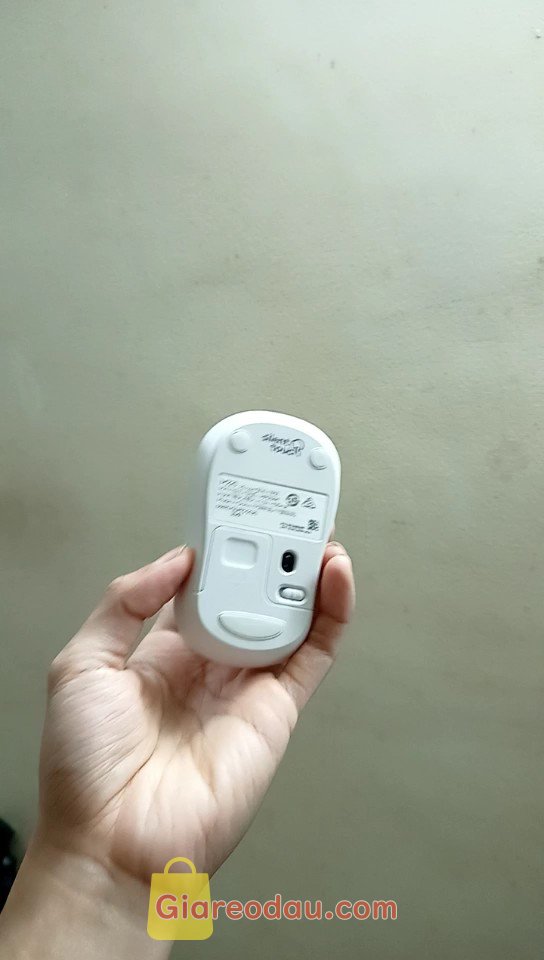 Giảm giá [Mã giảm 23%] Chuột không dây Logitech M220 Silent - giảm ồn. Tiền nào của nấy nhé bà con. Màu rất xinh. Bấm êm k có tiếng ồn.. 