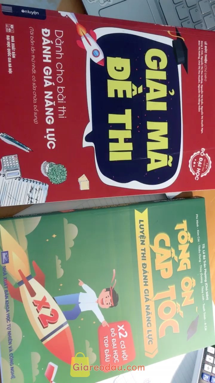 Giảm giá [Mã giảm 35%] Combo 2 Sách Tổng Ôn Cấp Tốc Luyện Thi Đánh Giá Năng Lực và Giải mã đề thi Đánh Giá Năng Lực ĐHQG Hà Nội. - Giao đầy đủ, có tặng kèm 10 tờ tô trắc nghiệm.. - Tuy kì thi. 