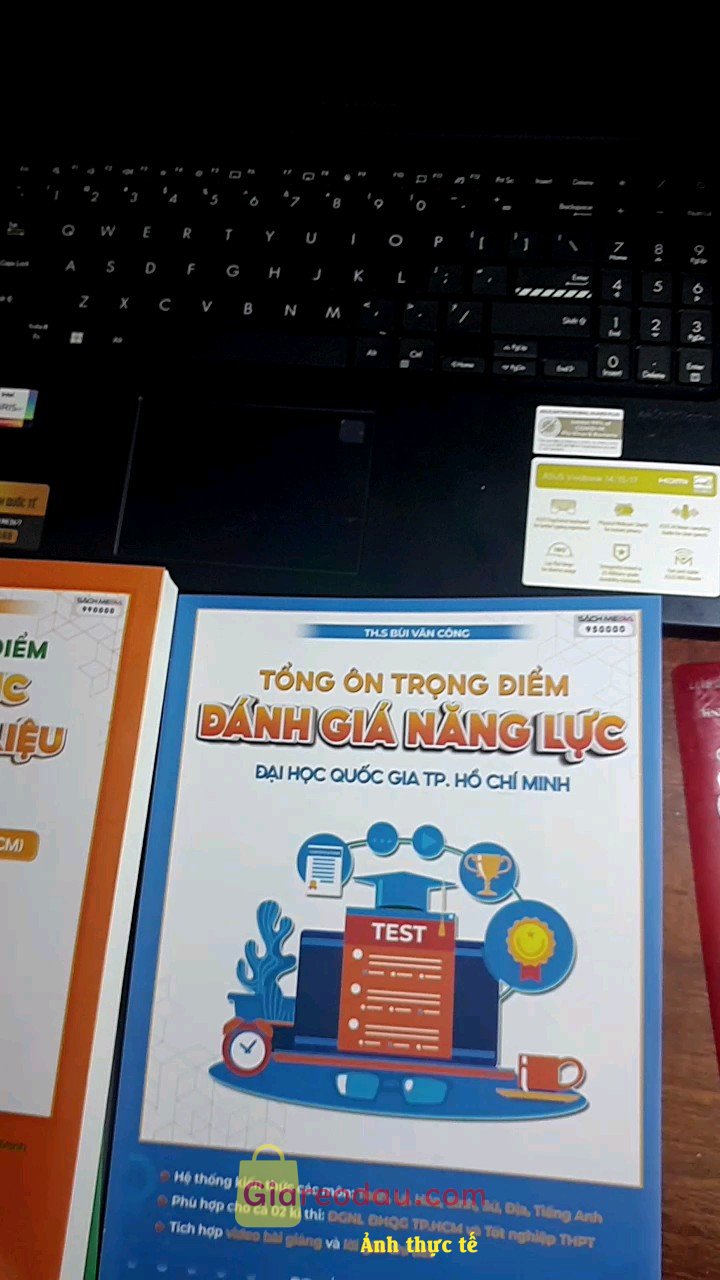 Giảm giá [Mã giảm 44%] Combo Sách Luyện Thi Đánh Giá Năng Lực ĐHQG TP.HCM Thầy Bùi Văn Công. Sách có kèm video lời giải phù hợp cho người tự học. Sách đẹp,. 