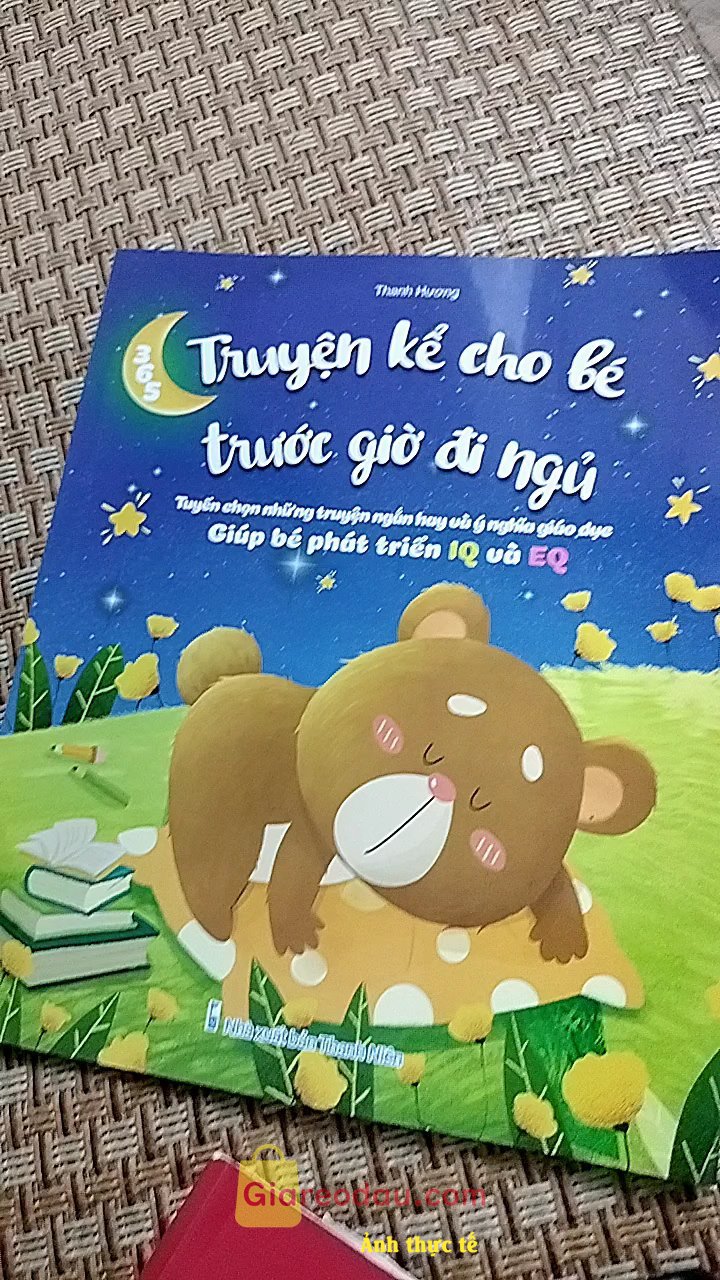 Giảm giá [Mã giảm 43%] Sách 365 Truyện Kể Cho Bé Trước Giờ Đi Ngủ Tuyển Chọn Những Truyện Ngắn Hay Và Ý Nghĩa Giúp Bé Phát Triển IQ Và EQ. Sản phẩm giá rẻ hơn so với chỗ khác, màu sắc và chữ rõ nét,. 