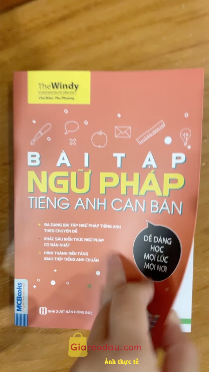 Giảm giá [Mã giảm 28%] Sách Bài Tập Ngữ Pháp Tiếng Anh Căn Bản (Phiên Bản Chibi ). Sách đẹp, in ấn sống động và ấn tượng. Nhỏ gọn nên mang đi. 