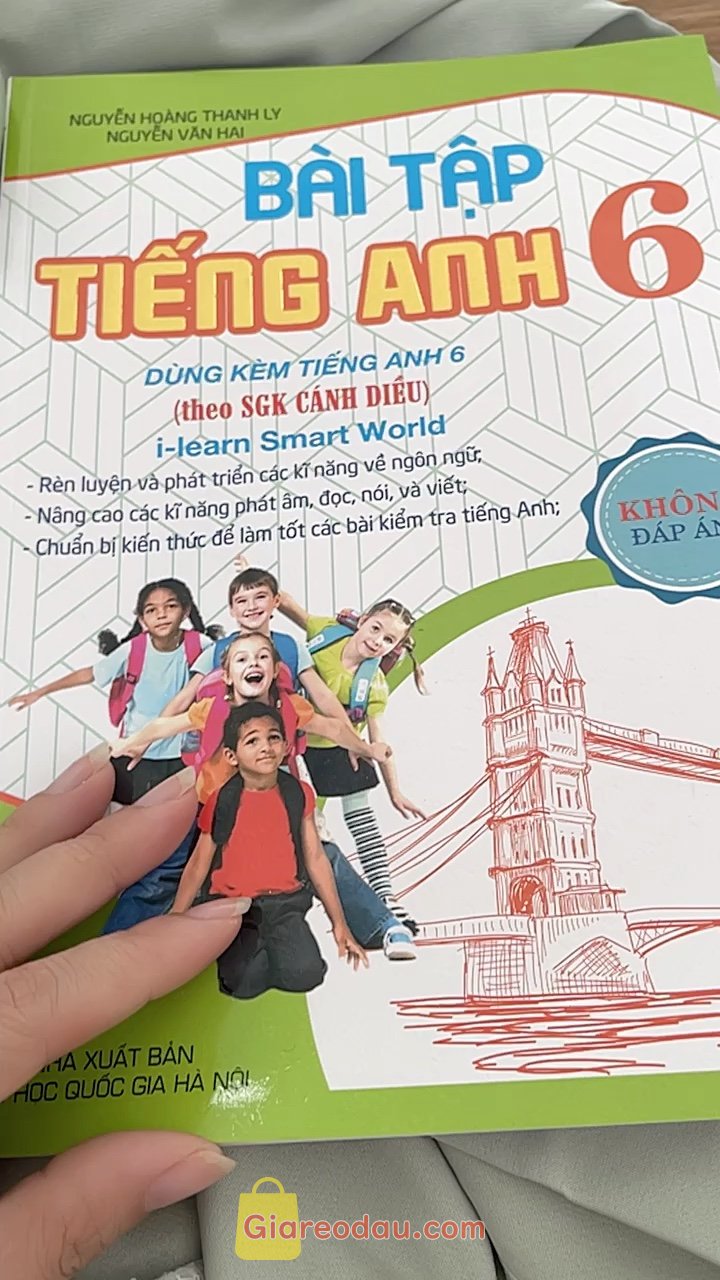 Giảm giá [Mã giảm 25%] Sách - Bài Tập Tiếng Anh 6 (Dùng Kèm I Learn-Smart World) - Không Đáp Án. Giao hàng nhanh như 1 cơn gió. Sách đẹp, giấy dày vừa, chữ in rõ. 
