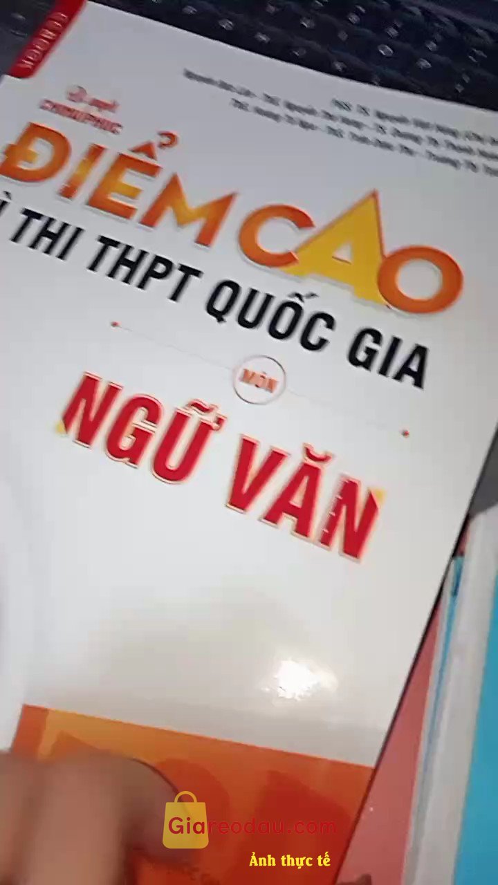 Giảm giá [Mã giảm 30%] Sách -Bí Quyết Chinh Phục Điểm Cao Kì Thi THPT Quốc Gia Môn Ngữ Văn Ôn Thi Đại Học Khối C -D. giao hàng nhanh, giàn ý khá là chi tiết mình thấy học bao quát và tóm. 