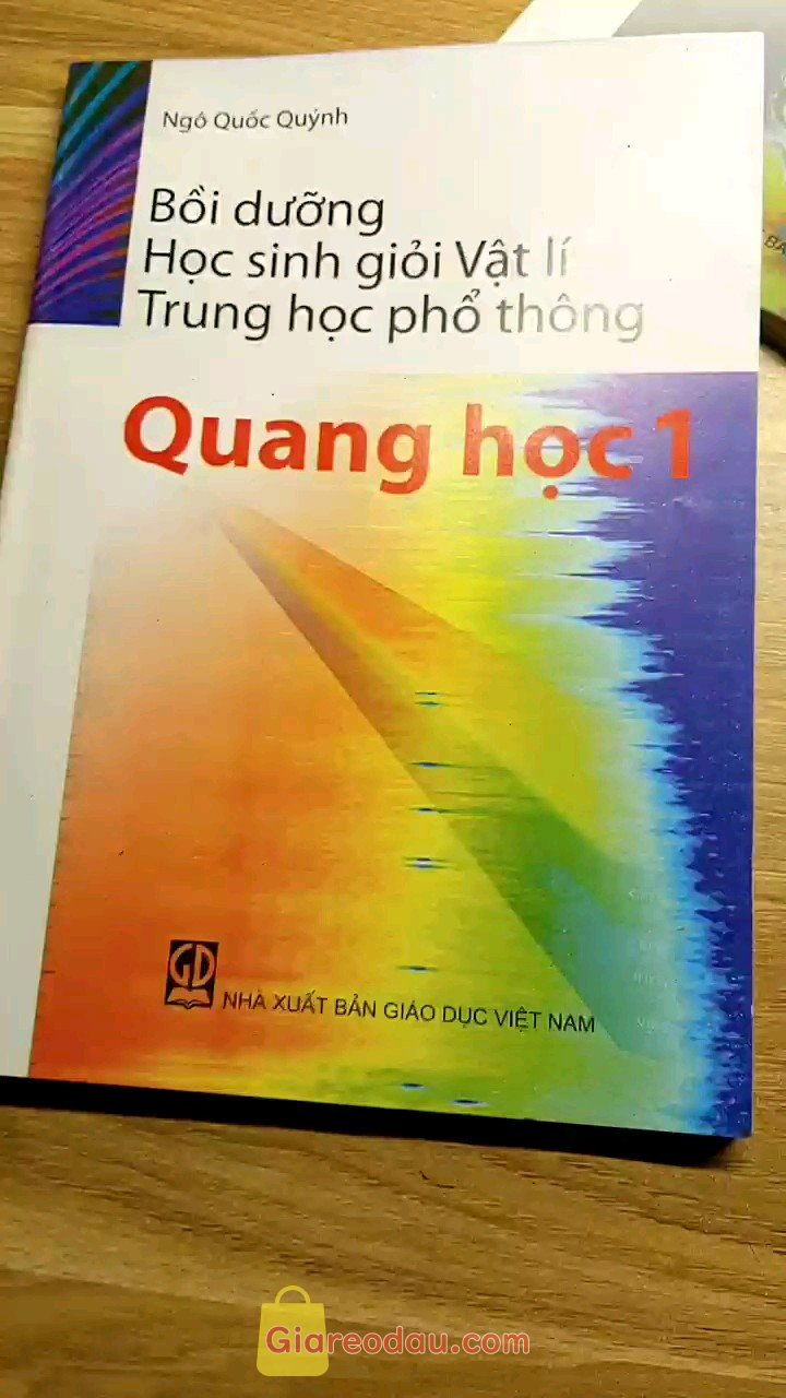 Giảm giá Sách Bồi dưỡng học sinh giỏi Vật lí Trung học phổ thông Quang học 1. Sách rất tốt, bổ ích và nhiều kiến thức chuyên sâu, hay.. Giao hàng. 