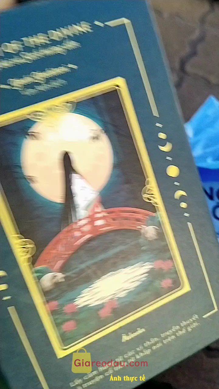 Giảm giá [Mã giảm 25%] Sách Boxset Tarot Of The Divine Việt Hóa (Bộ Bài + Sách Hướng Dẫn). Mình đã đọc full quyển hướng dẫn trên kênh tiếng anh và thấy. 