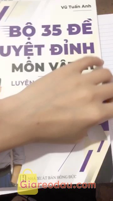 Giảm giá [Mã giảm 45%] Sách Chinh phục 100 đề thi thử môn vật lý (Thầy Vũ Tuấn Anh). giao hàng nhanh, mình đặt hôm trước hôm sau có luôn, đóng gói cẩn. 