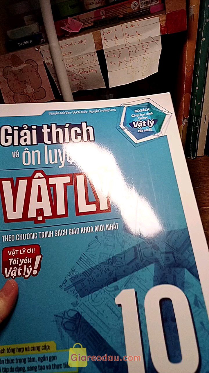Giảm giá [Mã giảm 20%] Sách Giải Thích Và Ôn Luyện Vật Lý 10 - MEGABOOK. Shop nhiệt tình, gói hàng cẩn thận, giao hàng siêu nhanh, sách okila. 
