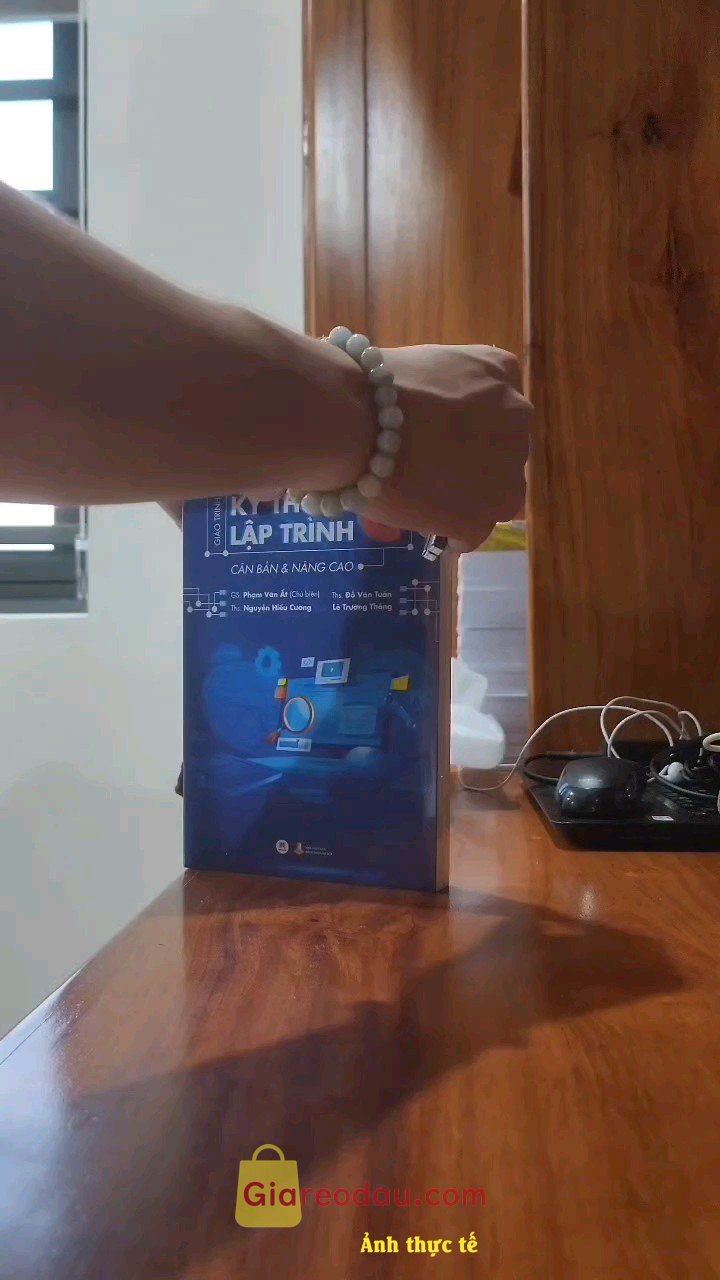 Giảm giá [Mã giảm 20%] Sách Giáo Trình Kỹ Thuật Lập Trình C Căn Bản & Nâng Cao (Tái Bản 2023). - Sản phẩm được nhà sách FAHASA đóng gói chắc chắn; Cuốn sách. 