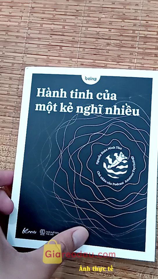Giảm giá [Mã giảm 31%] Sách Hành Tinh Của Một Kẻ Nghĩ Nhiều AZ Việt Nam. Chưa đọc nhưng sản phẩm ổn, giao hàng nhanh.. ui xinh lắm ạ, in rõ. 