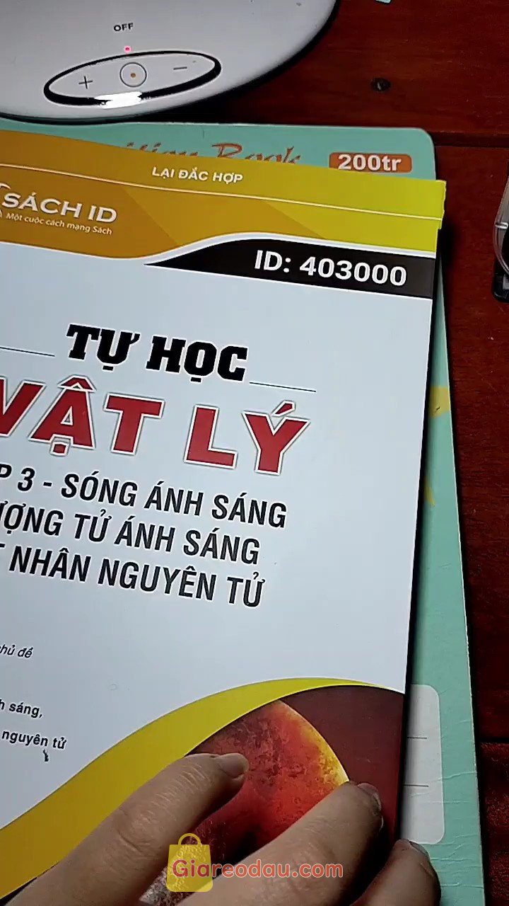 Giảm giá [Mã giảm 50%] Sách ID vật lý luyện thi thptqg, ôn thi đánh giá năng lực 2023, 2000 bài tập sóng ánh sáng và hạt nhân nguyên tử. Giao hàng nhanh đóng gói cẩn thận được tặng phiếu trả lời trắc. 