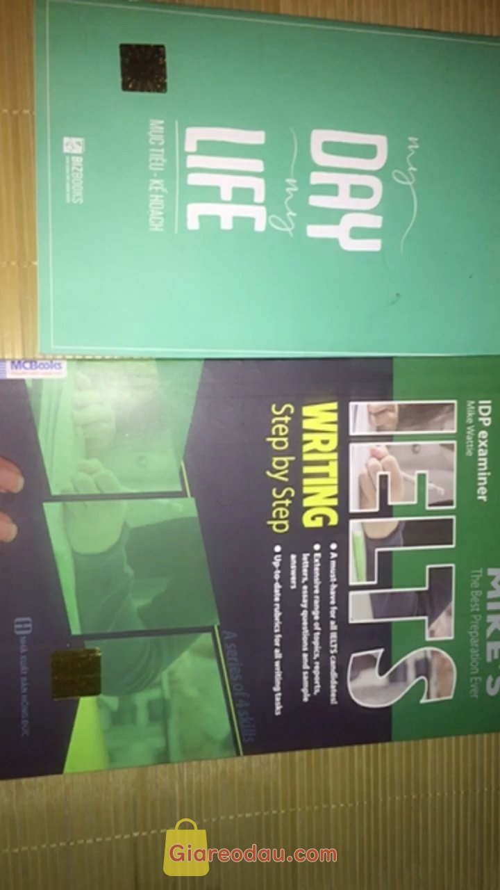 Giảm giá [Mã giảm 28%] Sách IELTS Writing Step By Step Dành Cho Người Luyện Thi IELTS Tự Học Có App Học Đi kèm. Uiii sách xink lắm nha^^. Mình mới đọc qua nma thấy hữu ích lắm ạ^^.. 