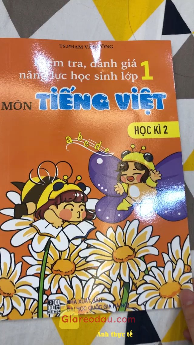 Giảm giá [Mã giảm 20%] Sách Kiểm tra, đánh giá năng lực học sinh lớp 1 môn Toán học kì 2(biên soạn theo chương trình sách giáo khao mới). Giao hàng siêu nhanh,sách mới và đúng như hình và yêu cầu.Rất ok.. 