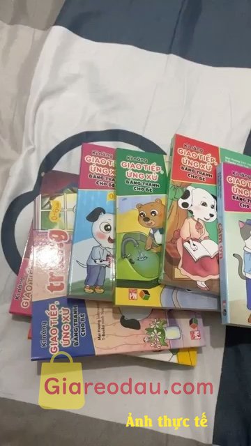 Giảm giá [Mã giảm 30%] Sách Kỹ Năng Giao Tiếp Ứng Xử Bằng Tranh Cho Bé - Bộ 8 Cuốn - Sách Cho Bé. Mua nhầm lứa tuổi. Dành cho 3-6 tuổi. Cũng được. Đem tặng cho em. 