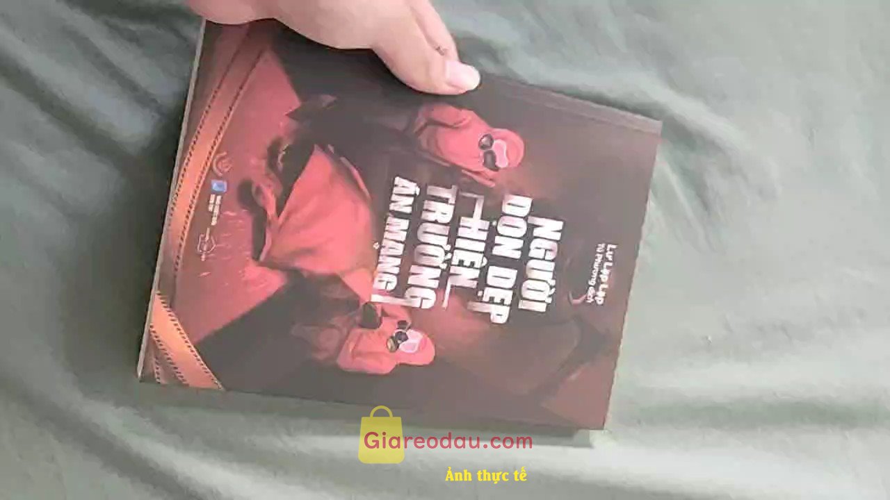 Giảm giá [Mã giảm 27%] Sách Người Dọn Dẹp Hiện Trường Án Mạng. Sách mới, bìa kh bị trầy nhiều, trang sách dày form chữ dễ đọc.. 