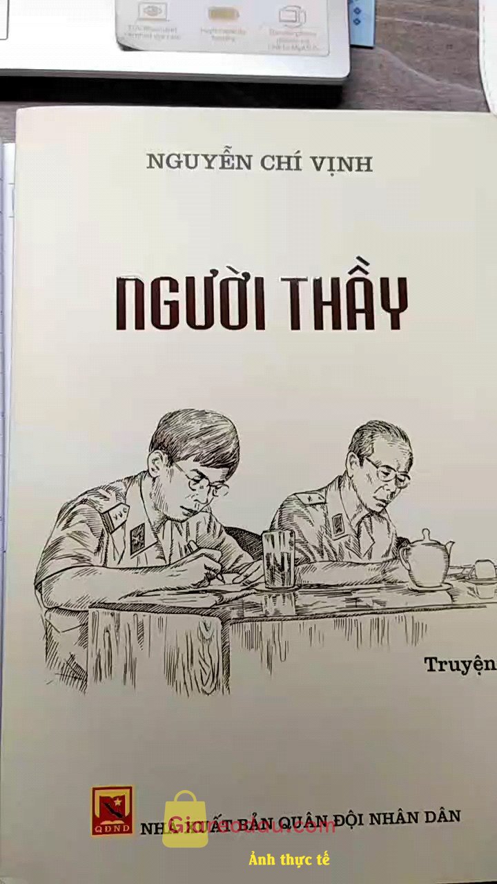 Giảm giá Sách Người Thầy – Nguyễn Chí Vịnh NXB Quân đội Nhân dân (bìa mềm). Shop bán giá rất rẻ luôn! Giao nhanh và gói kĩ nữa. Co lỗi không mong. 