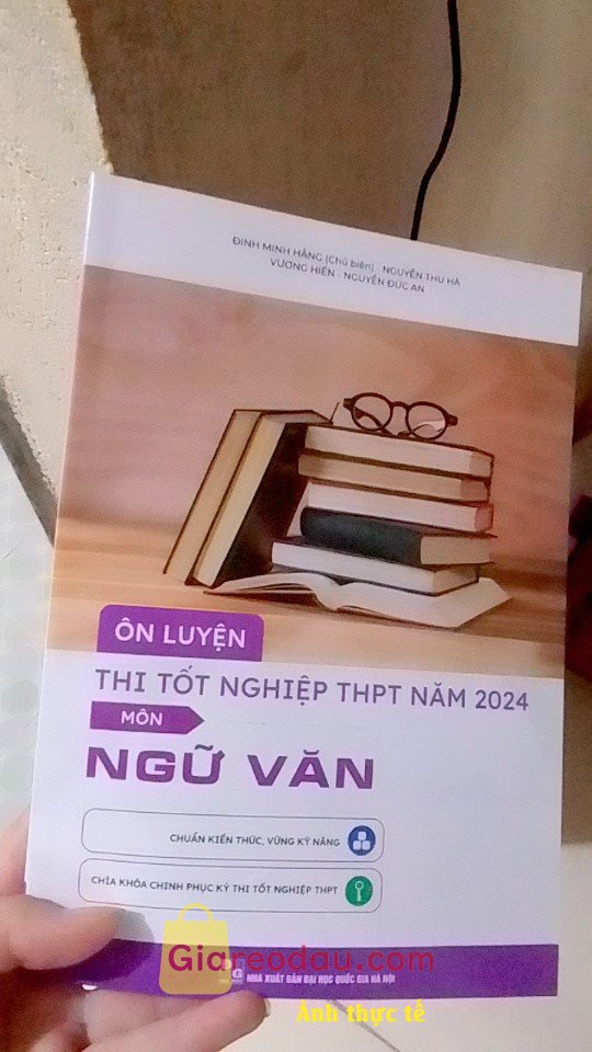 Giảm giá [Mã giảm 25%] Sách Ôn Luyện Thi Tốt Nghiệp THPT Môn Tiếng Anh 2024 + Tặng Phiếu Trắc Nghiệm EDU. Giao hàng nhanh, đóng gói thì tương đối tốt khi giao sách còn nguyên,. 