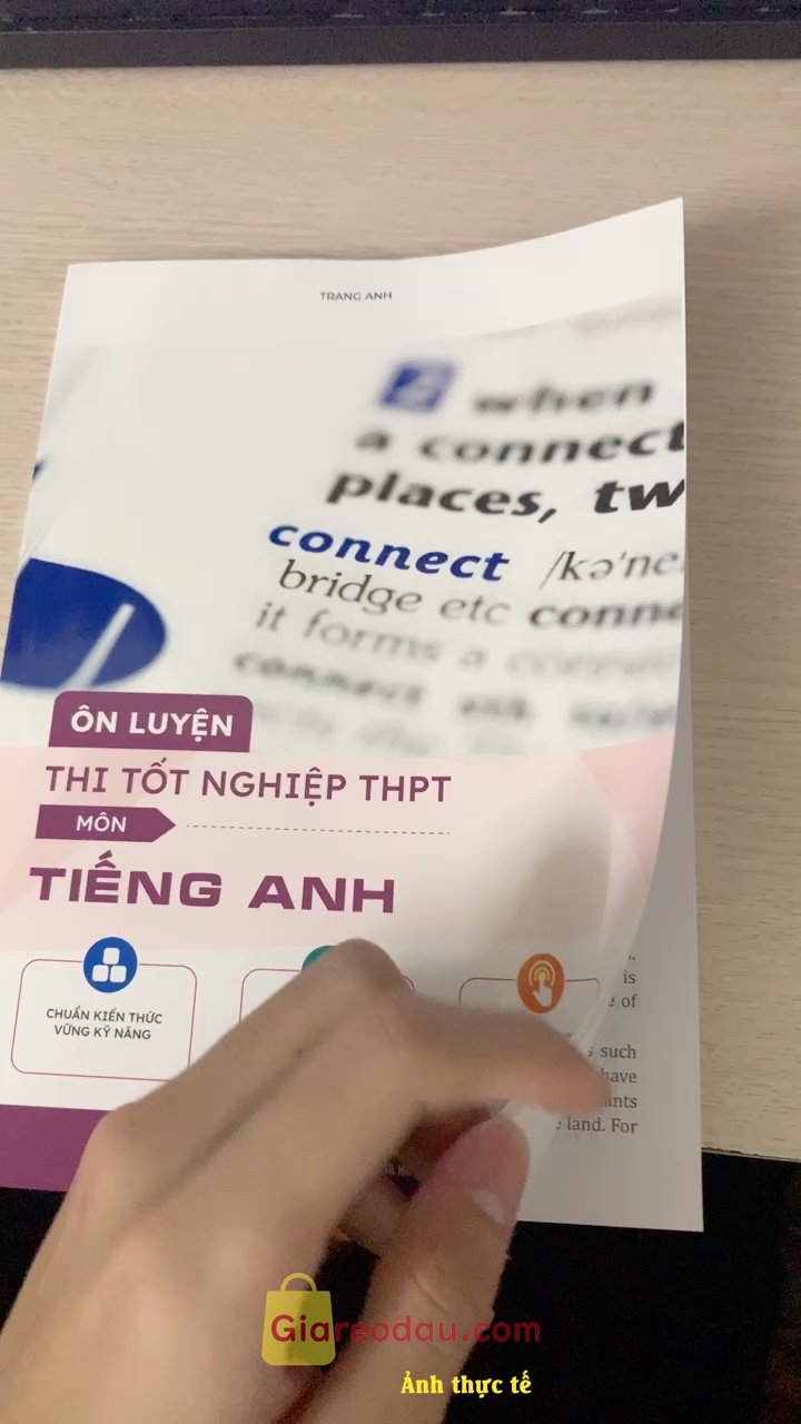 Giảm giá [Mã giảm 20%] Sách Ôn Luyện Thi Tốt Nghiệp THPT Môn Tiếng Anh 2024. Sách có cấu trúc bám khá sát với cấu trúc đề minh hoạ tuy nhưng. 