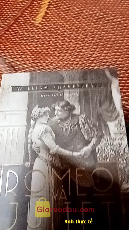 Giảm giá [Mã giảm 20%] Sách Romeo và Juliet (William Shakespeare) (TB 2023). Tác phẩm quá kinh điển rồi ko có gì để nói nữa,vì là kịch nên. 