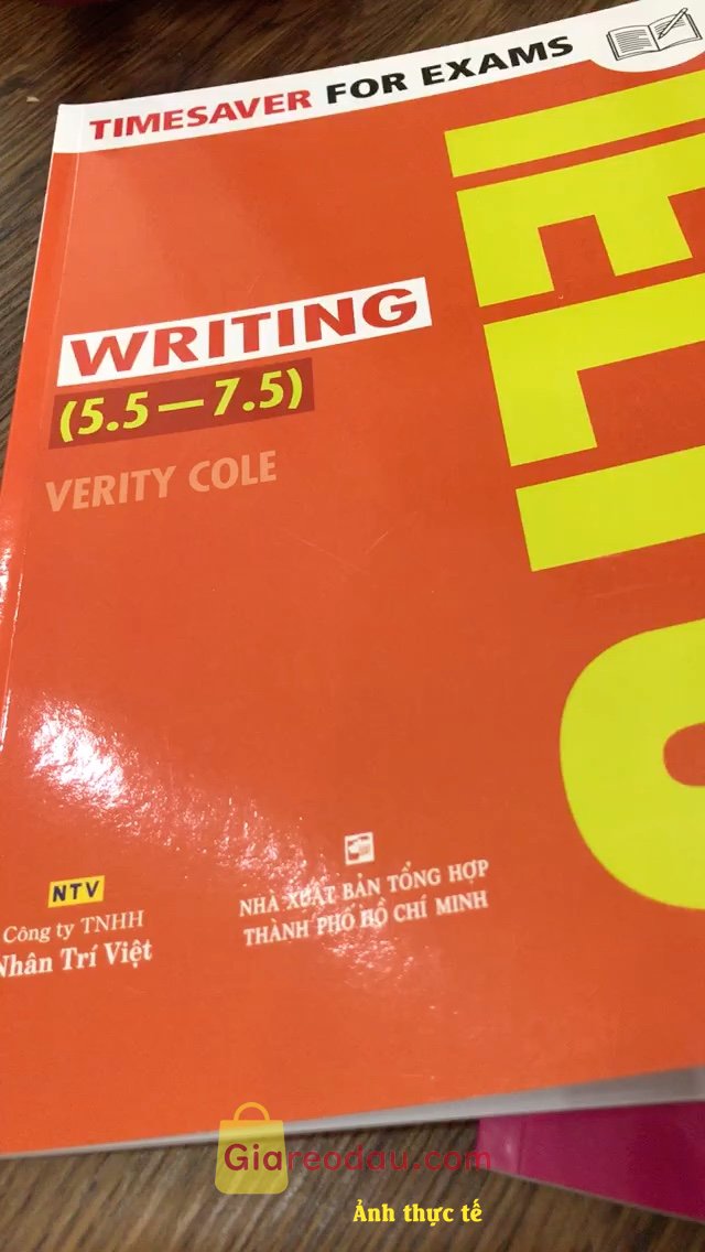Giảm giá [Mã giảm 15%] Sách Timesaver for Exams IELTS Writing (5.5 7.5). Sách đẹp hay, đáng mua. Bài tập chọn lọc khá phù hợp cho ai muốn. 
