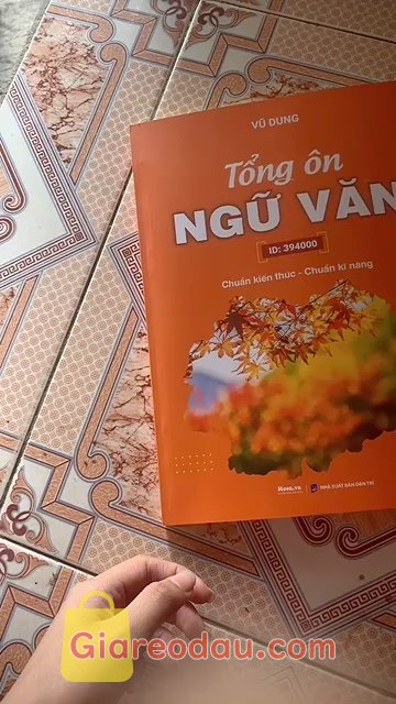 Giảm giá [Mã giảm 21%] Sách Tổng ôn ngữ văn lớp 12 Moonbook - ôn thi thpt quốc gia 2024. sách coa đầy đủ kiến thức, 12 nên mua học , t,mua mấy lần nhưng. 