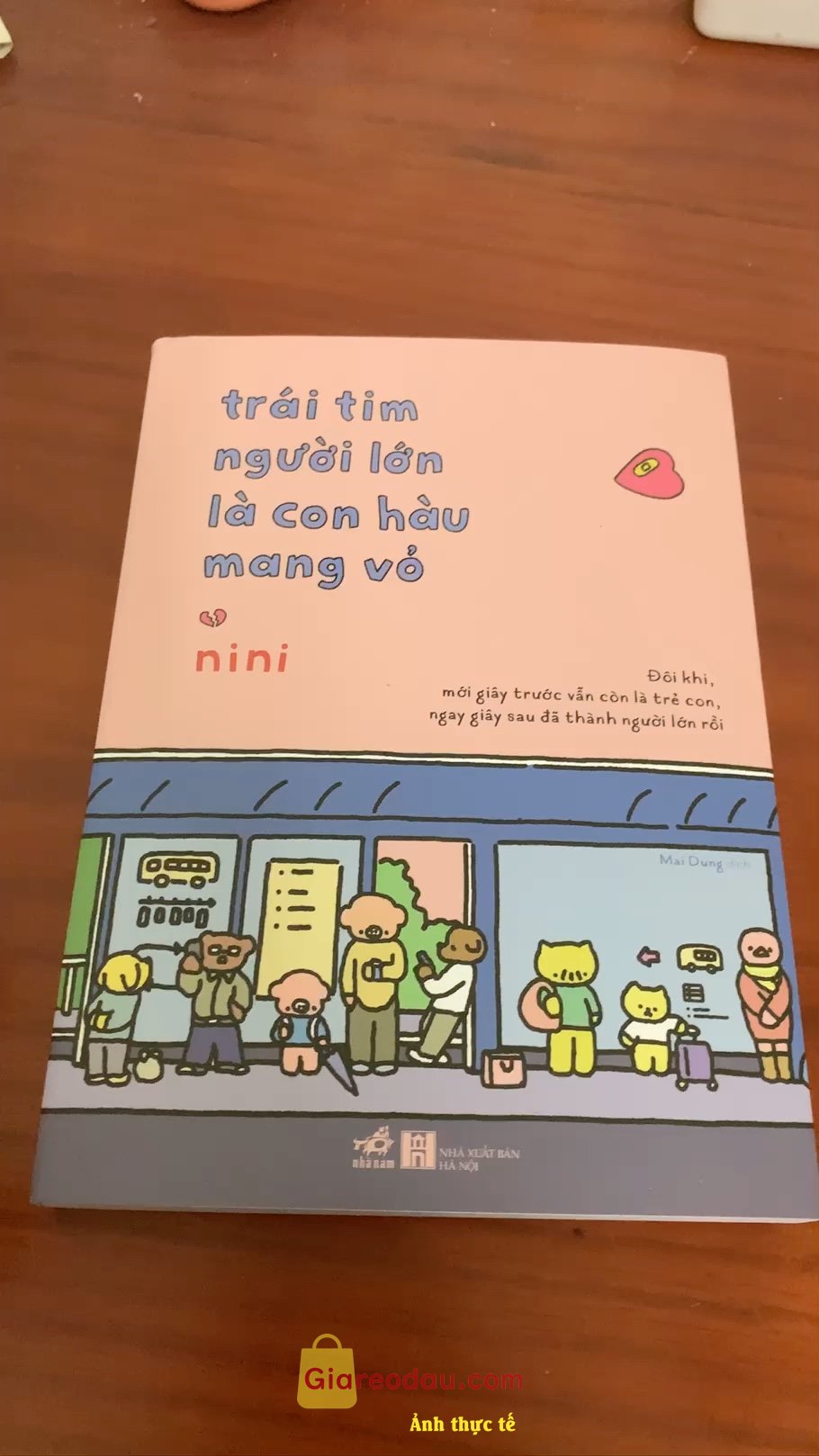 Giảm giá [Mã giảm 21%] Sách Trái tim người lớn là con hàu mang vỏ (Nhã Nam HCM). Shop giao hàng nhanh, đóng gói cẩn thận. Sách mới ra của Nhã Nam rất. 