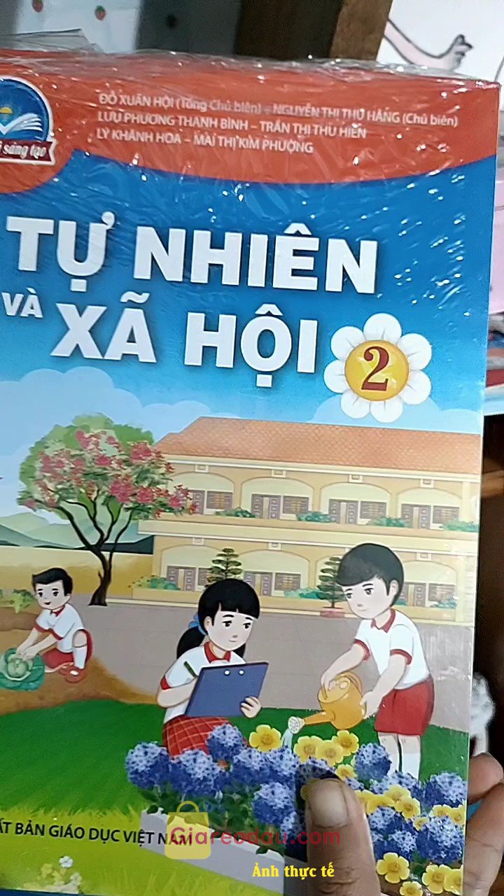 Giảm giá Sách VBT Tiếng Việt 2/1 (Chân Trời Sáng Tạo) (2023). Sản phẩm giao hàng nhanh kinh khủng. Mỗi tội cộng giá từng cuốn. 