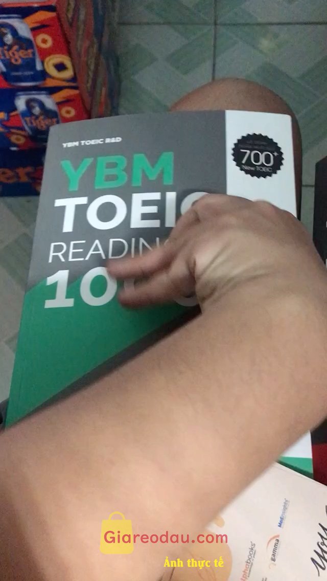 Giảm giá [Mã giảm 25%] Sách YBM Actual Toeic Tests RC 1000 Vol 2 [AlphaBooks]. Sách mới tinh mà được giao sớm, cái bookmark Thank you siêu cute. Sẽ. 