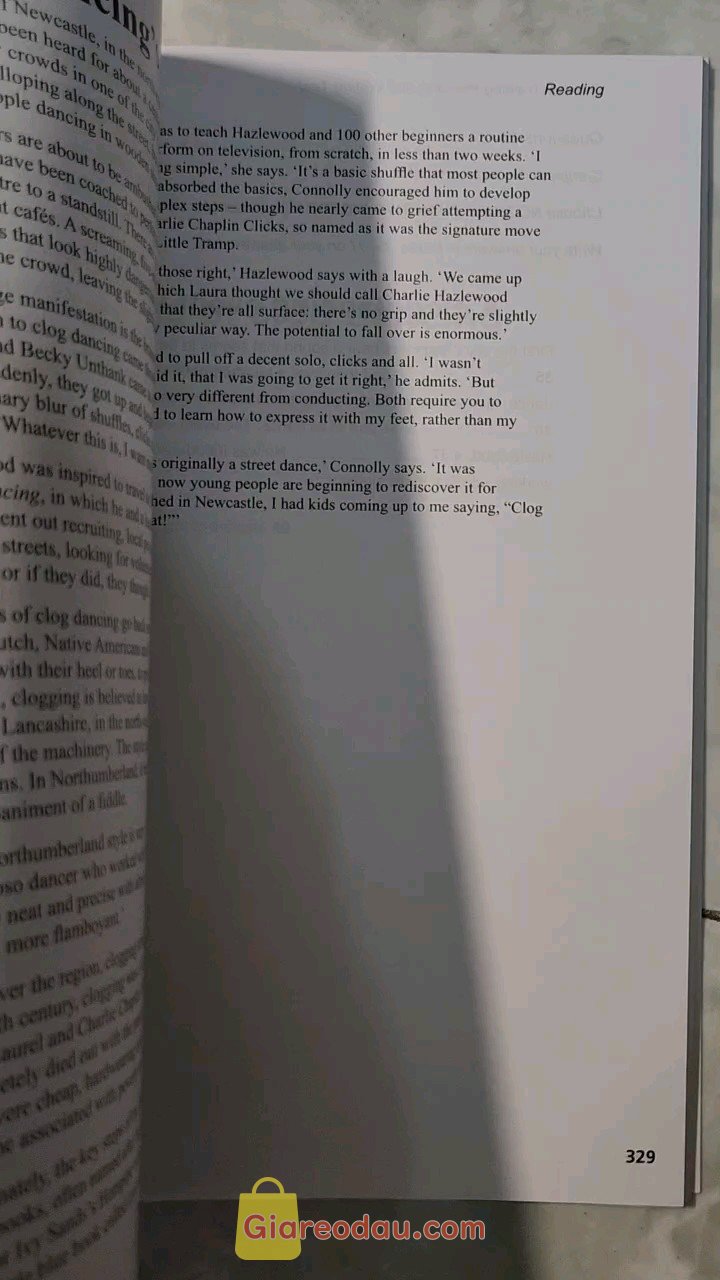 Giảm giá [Mã giảm 5%] The Official Cambridge Guide to IELTS Student's Book with Answers with DVD-ROM. Sách chắc chắn và in đẹp rõ nét, đóng gói cẩn thận. Giao hàng. 