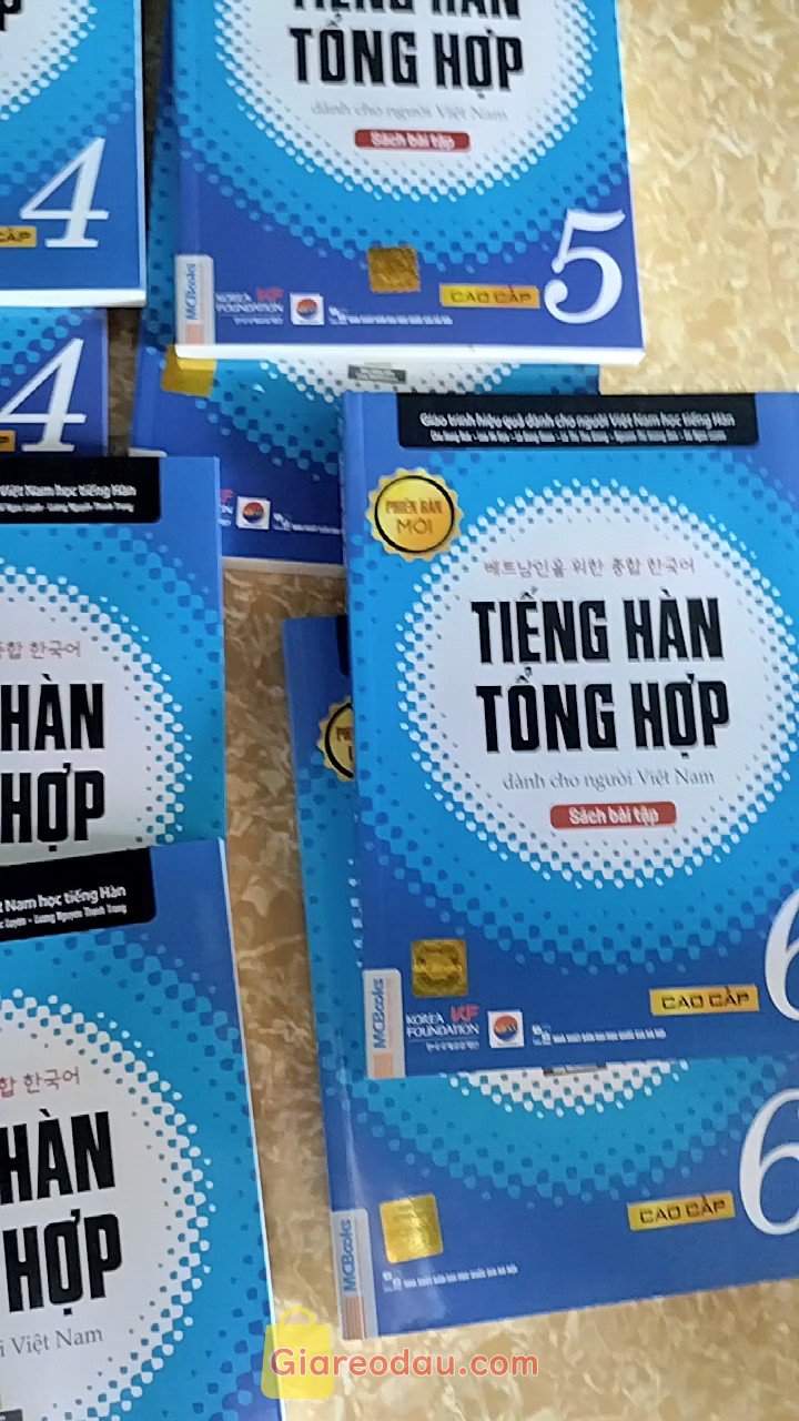 Giảm giá [Mã giảm 30%] Sách Tiếng Hàn tổng hợp dành cho người Việt Nam Phiên bản đen trắng (Lẻ/Combo). Giao hàng nhanh, nhiệt tình . Cho bạn nào có ý định học tiếng nên. 