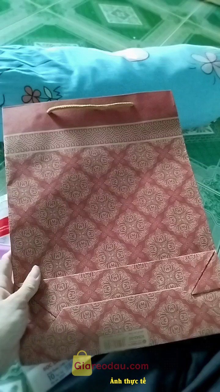 Giảm giá [Mã giảm 36%] Túi Giấy Kraft Đựng Quà Có Quai Sách Nhiều Kích Thước VIPACK. Xinh ạ. Hình sao hàg y vậy . Sẽ ủng hộ thêm . M.n nên mua ạ. Shop. 